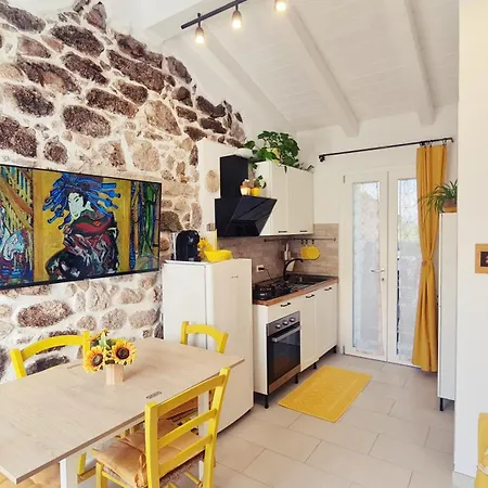 בית נופש Lo Stazzo Della Dottoressa *