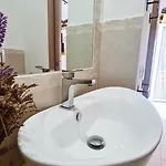 Lo Stazzo Della Dottoressa Enas