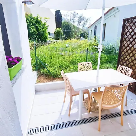 Lo Stazzo Della Dottoressa Holiday home *